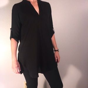 Chic & sheer black tunic